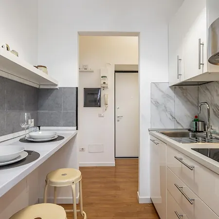 Astralek - Pet&trekking - Free Parking - Vicino Ospedale Manzoni Appartamento *