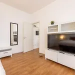 Astralek - Pet & Trekking - Free Parking - Vicino Ospedale Manzoni